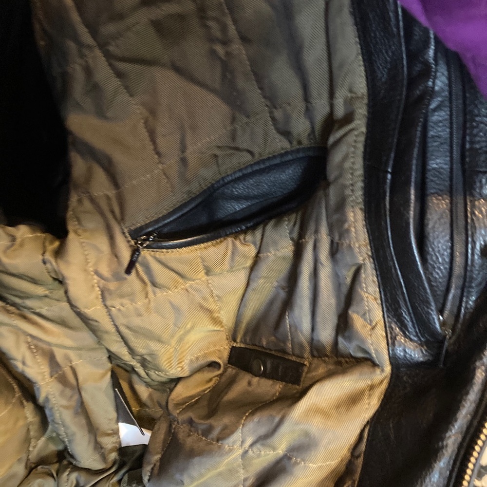 Vintage Wilson’s Genuine Leather Coat - Picture 7 of 11